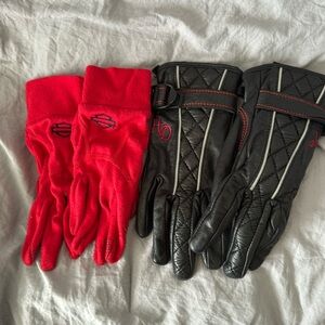Black and red leather women’s Harley-Davidson gloves (XS)